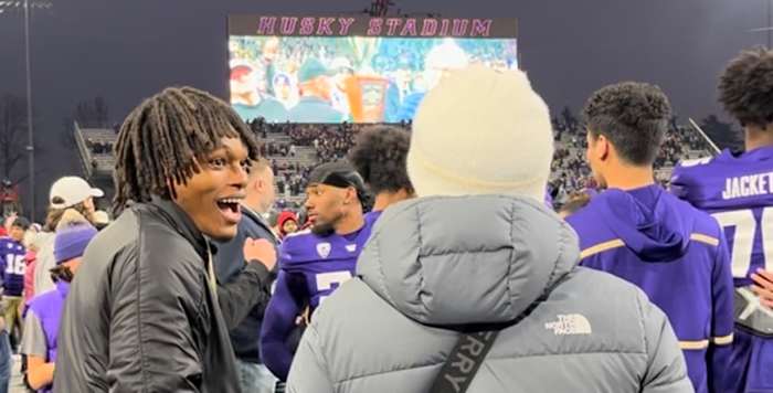 Aaron Butler on an unofficial visit to Washington on Nov. 25.